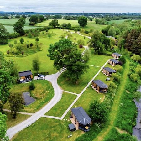 Riverside Cabins Shrewsbury Esterno foto