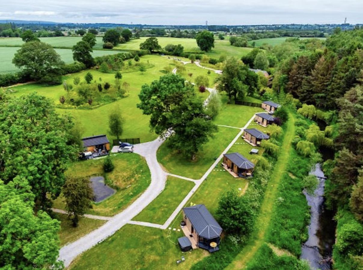 Riverside Cabins Shrewsbury Esterno foto